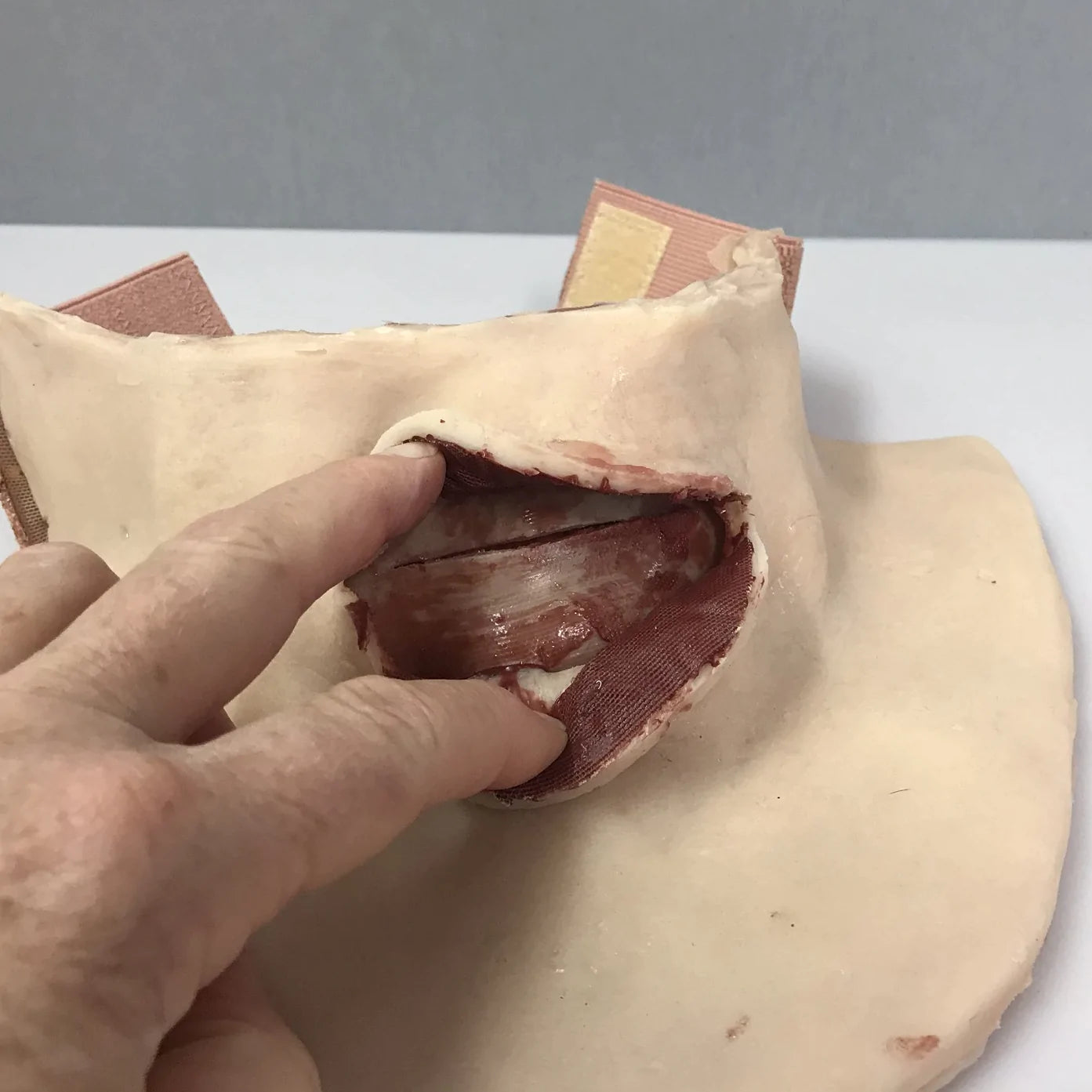 MM830 Neck Trainer image 3