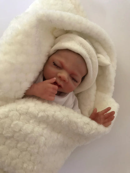 MO811 Baby Lara preemie birthing baby image 1