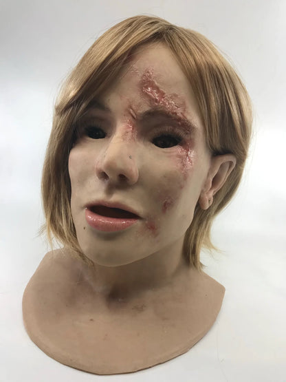 MM406 Darlene - Simman female injured face overlay image 4