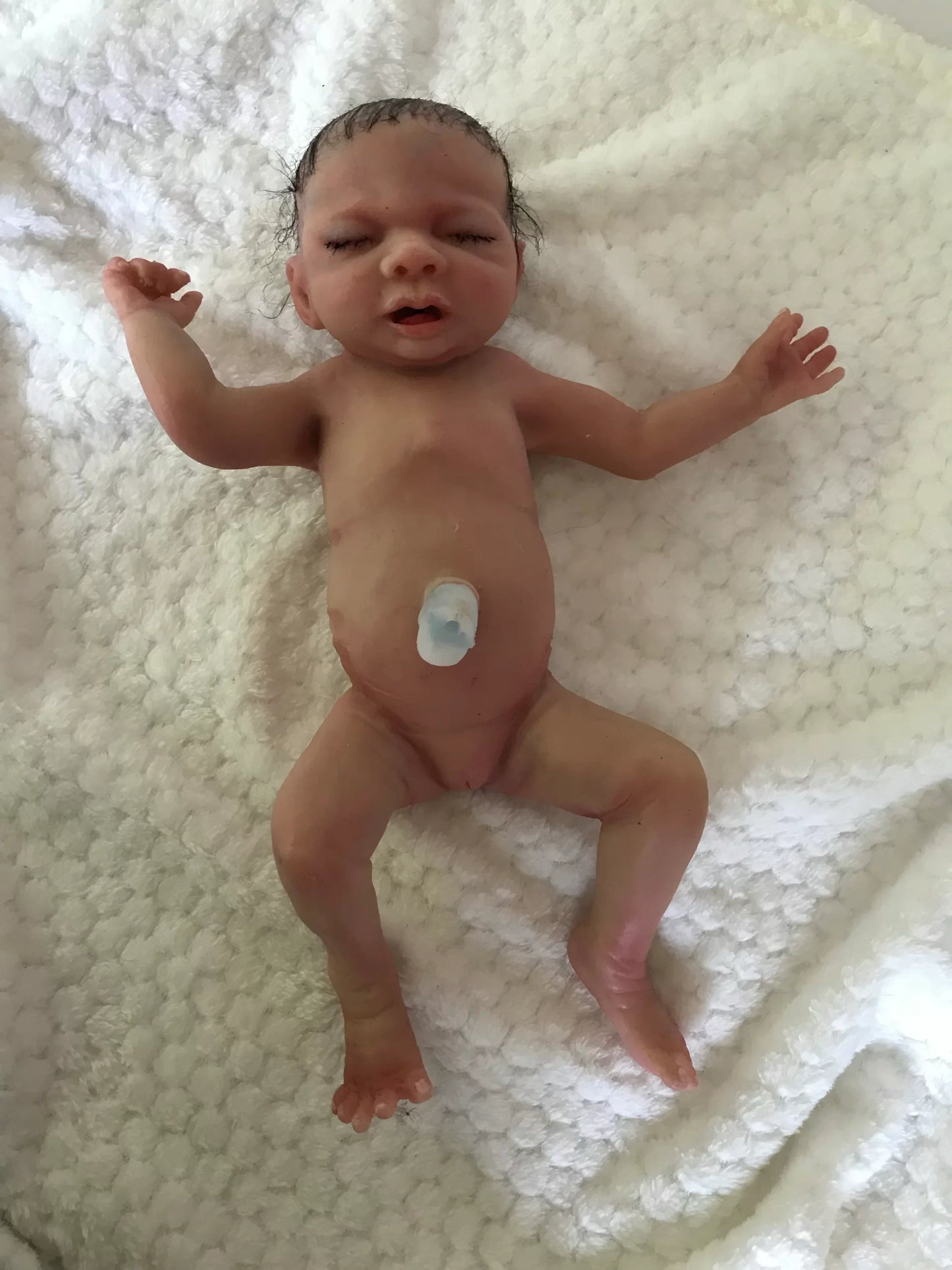 MO811 Baby Lara preemie birthing baby image 3