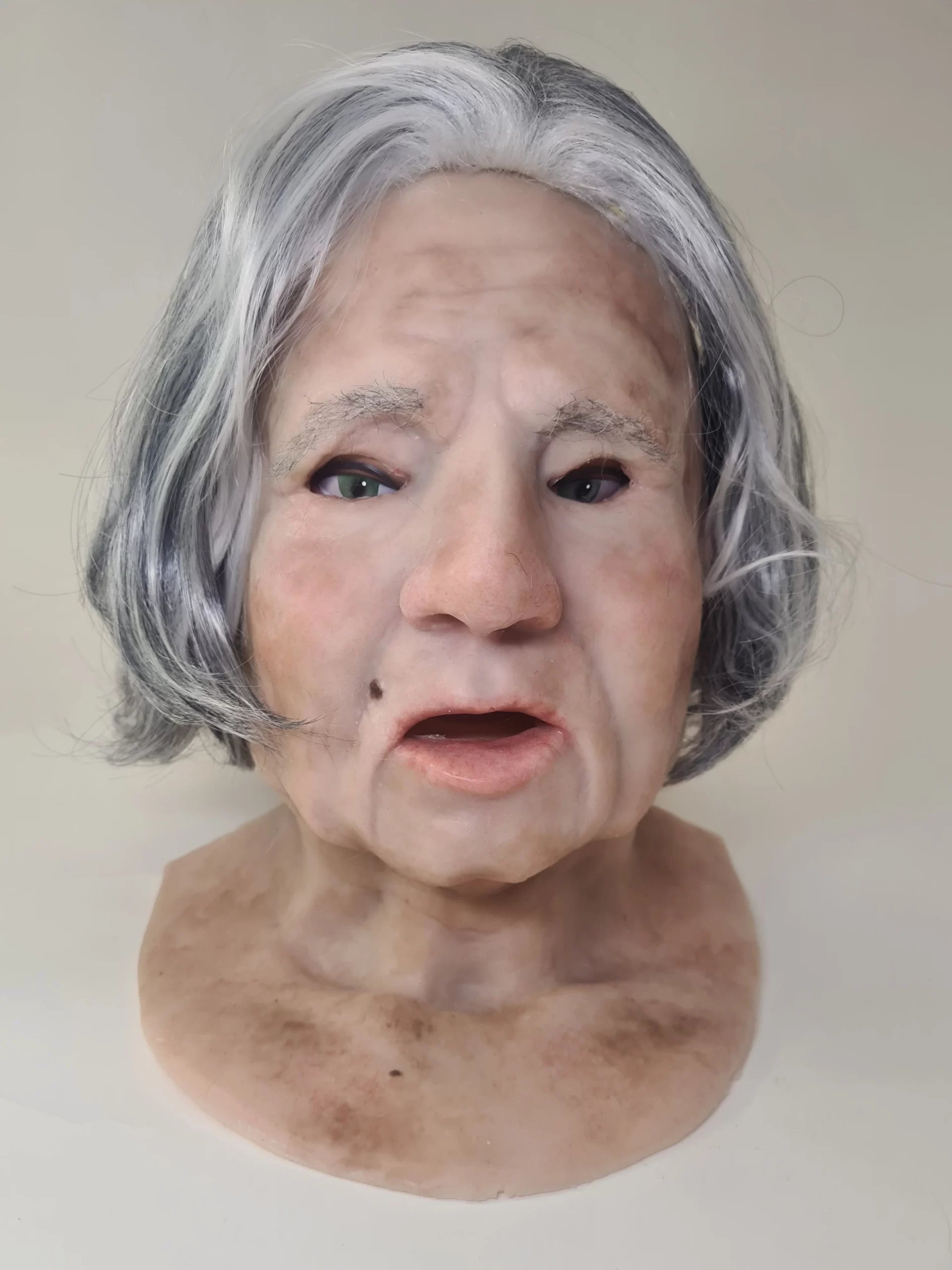 MM490 Rosa - SimMan Facial Overlay image 1